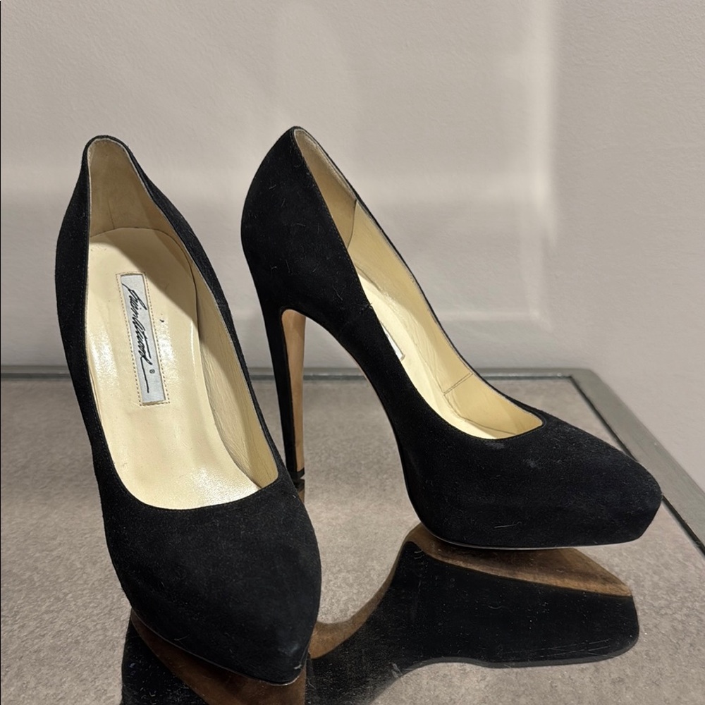 BRIAN ATWOOD SUADE BLACK HEEL